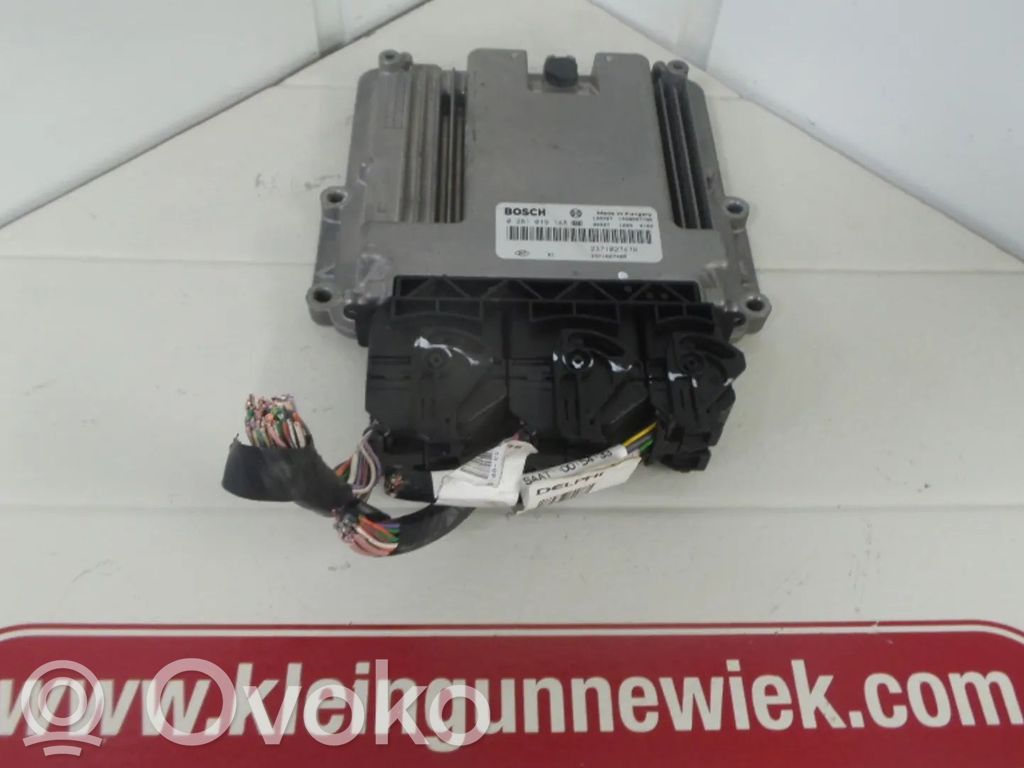 Renault Clio IV Engine control unit/module 