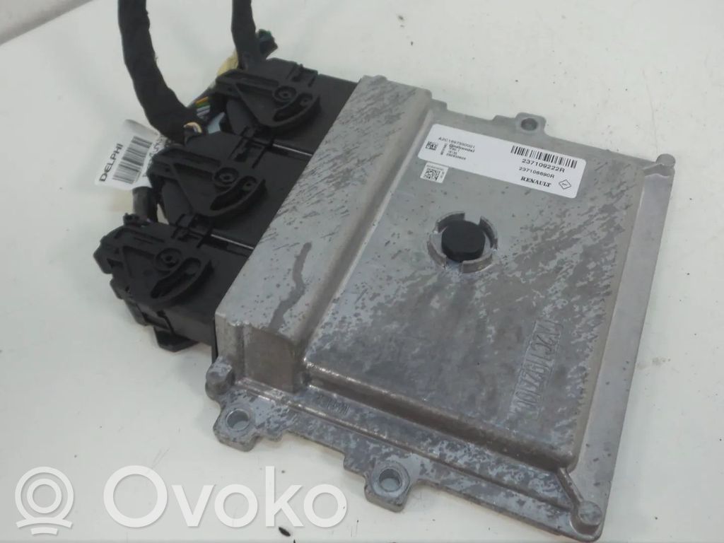 Renault Clio IV Engine control unit/module 