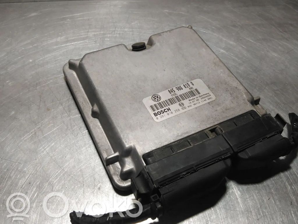 Volkswagen Lupo Variklio valdymo blokas 