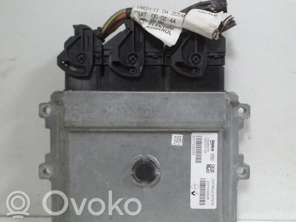 Renault Clio IV Engine control unit/module 