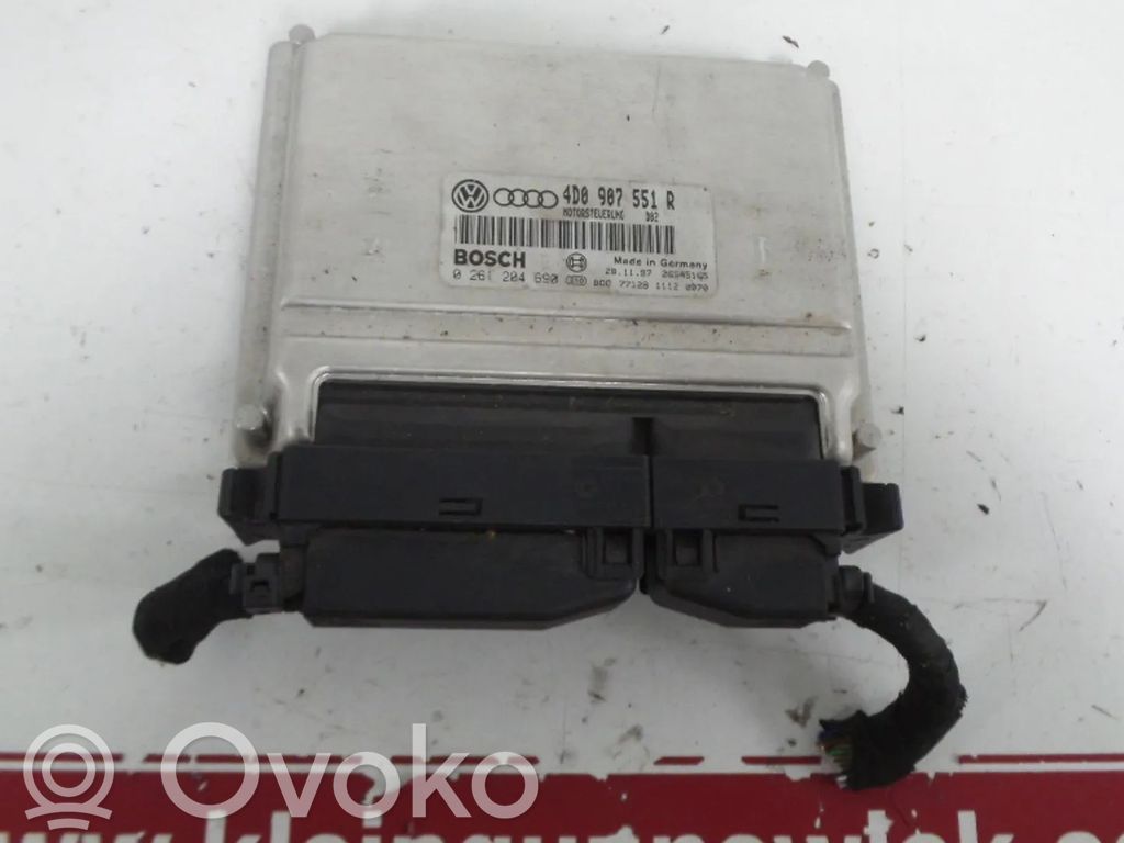 Volkswagen PASSAT B5 Variklio valdymo blokas 