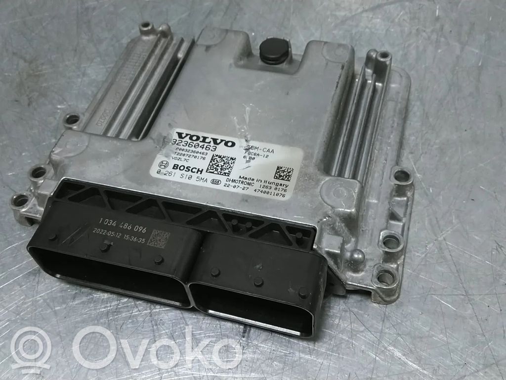 Volvo XC40 Engine control unit/module 