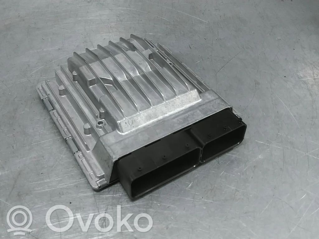 BMW 1 E81 E87 Variklio valdymo blokas 