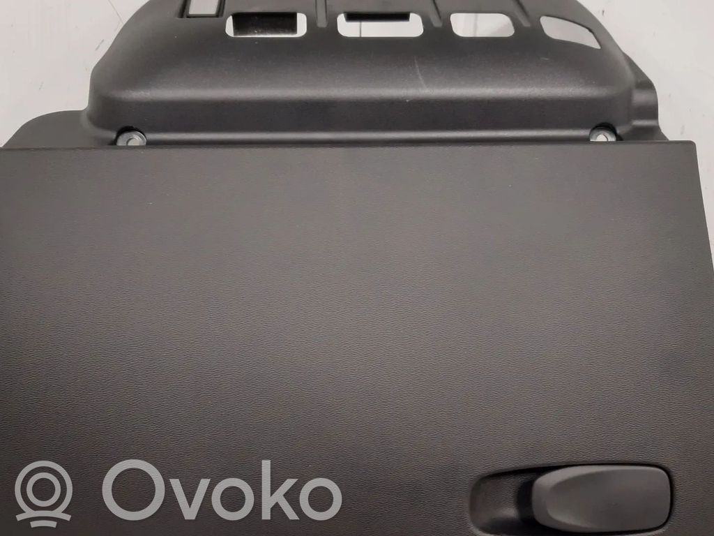 Volvo XC40 Daiktadėžės (bordačioko) komplektas 