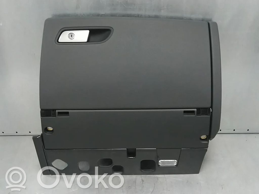 Schowek deski rozdzielczej / Komplet   4G1857104B,4G1857104B24A
