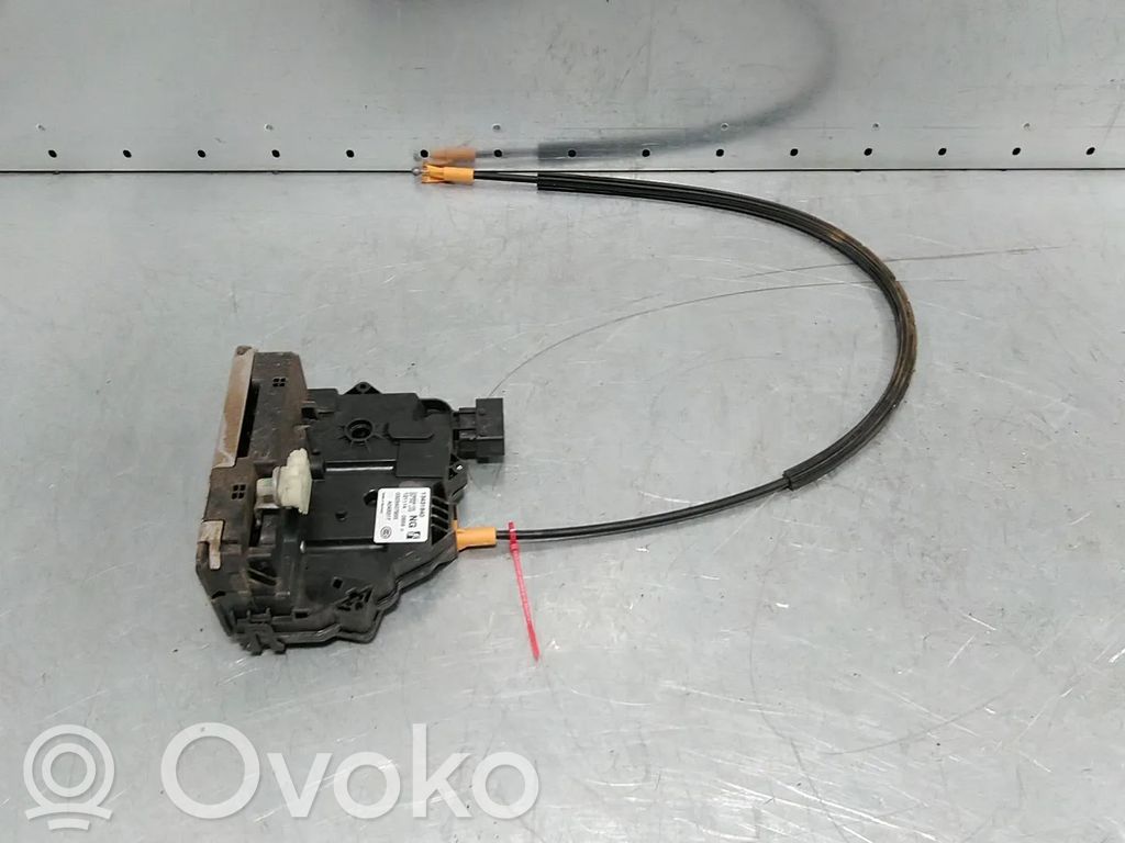 Opel Corsa E Front door lock 