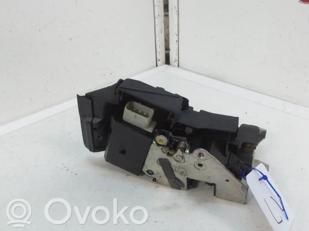 Front door lock   8235113
