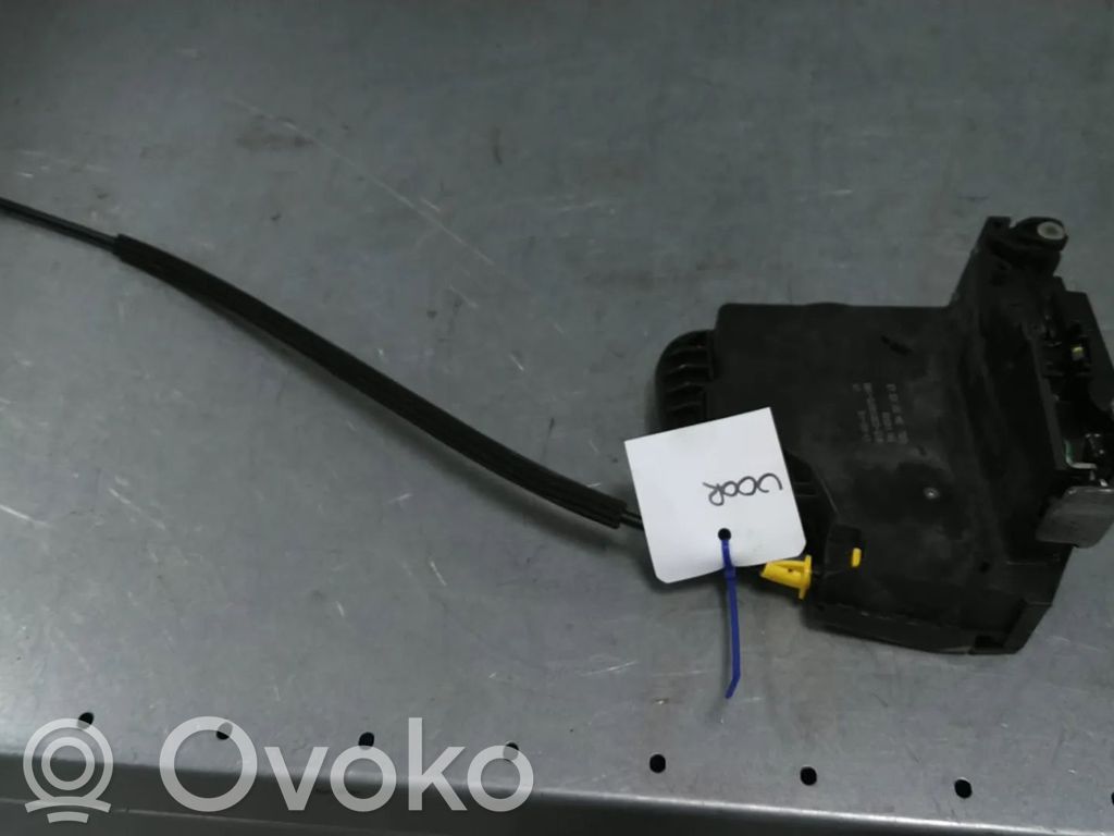 Vauxhall Astra K Front door lock 