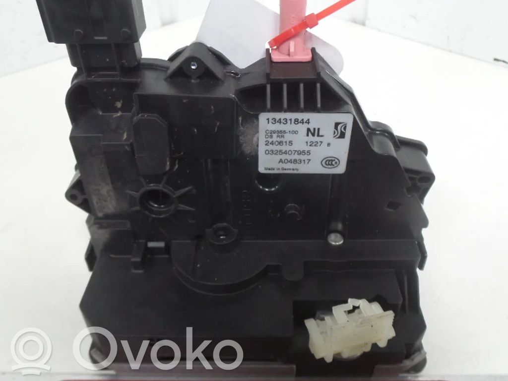 Opel Corsa E Galinių durų spyna 