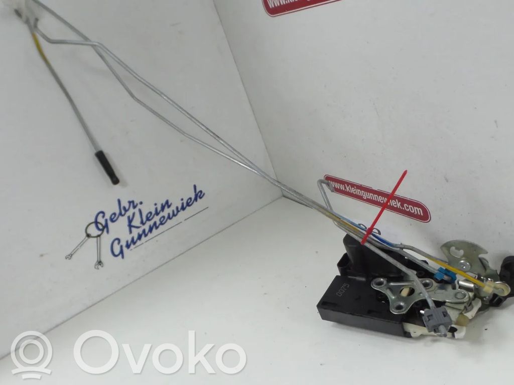Opel Karl Rear door lock 