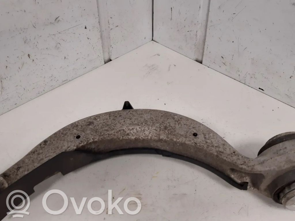 Jaguar XE Dakša 