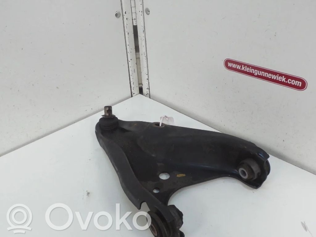 Dacia Dokker Querlenker Achsschenkel vorne 