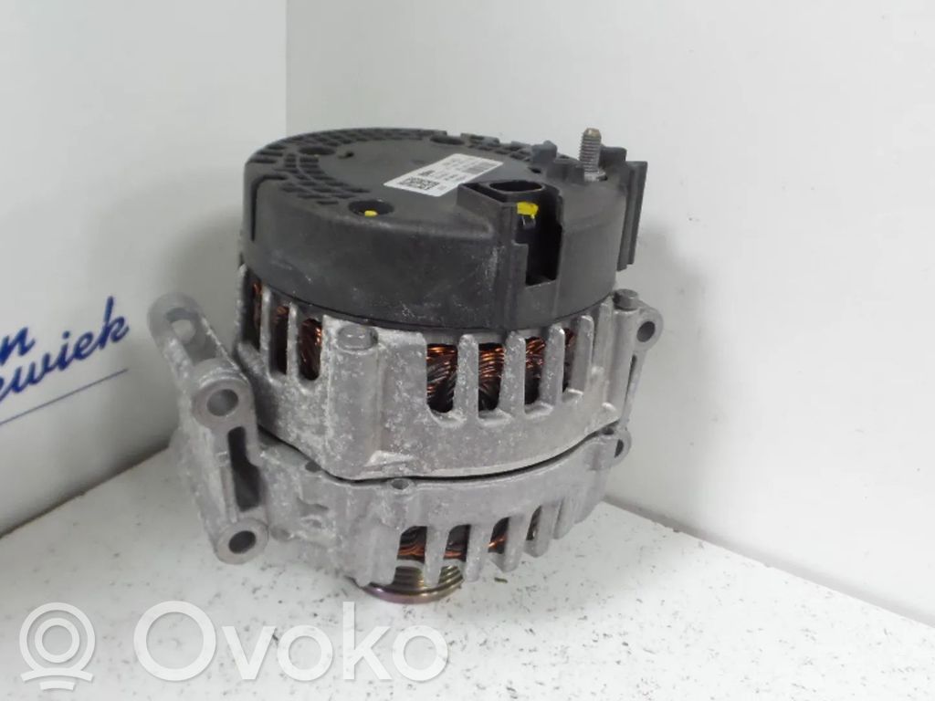 Audi A4 S4 B9 Ģenerators 