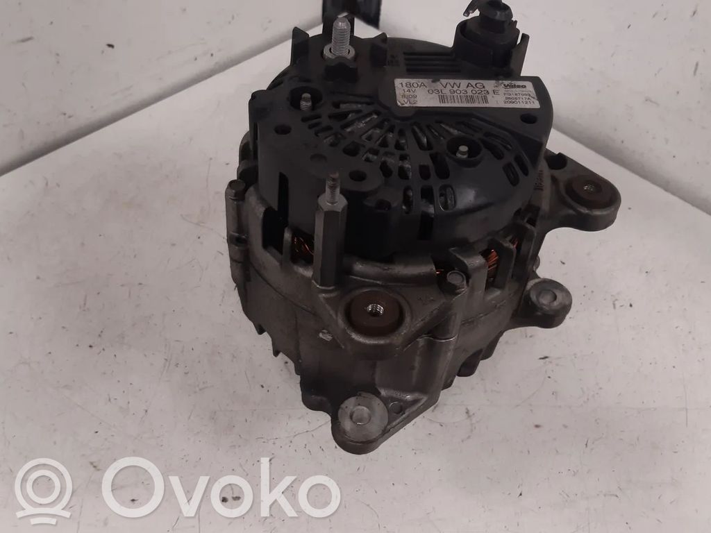 Volkswagen PASSAT B6 Alternator 