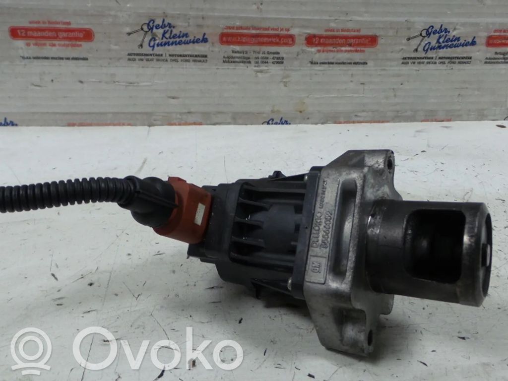 Opel Astra J Supapă EGR 