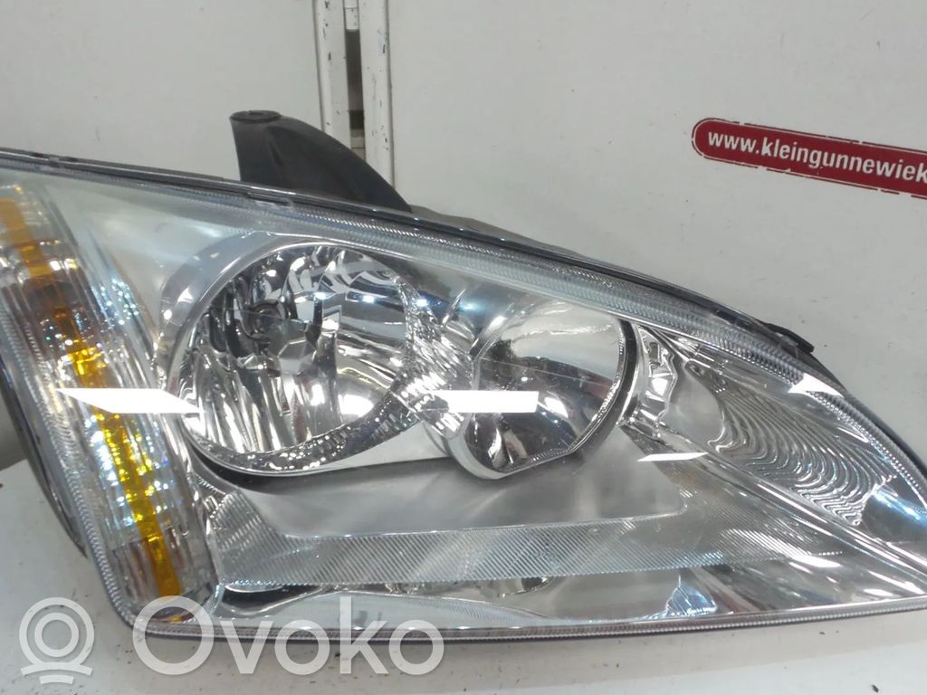 Ford Focus Headlight/headlamp 