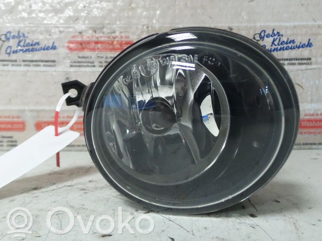 Etusumuvalo   1T0941700C,1T0941700G,6C0941700