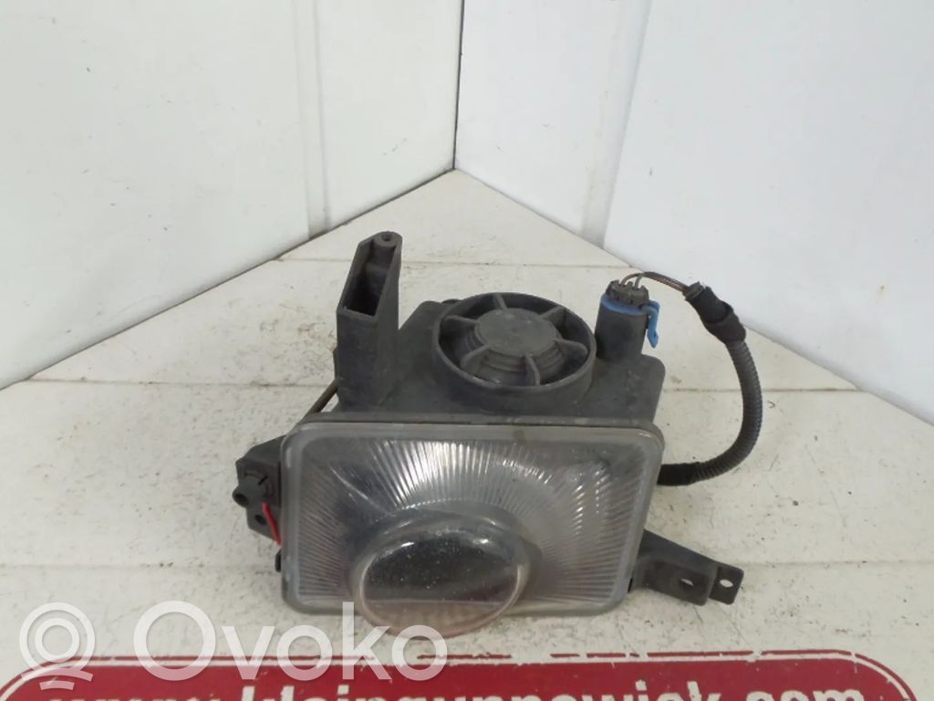 Opel Corsa C Miglas lukturis priekšā 