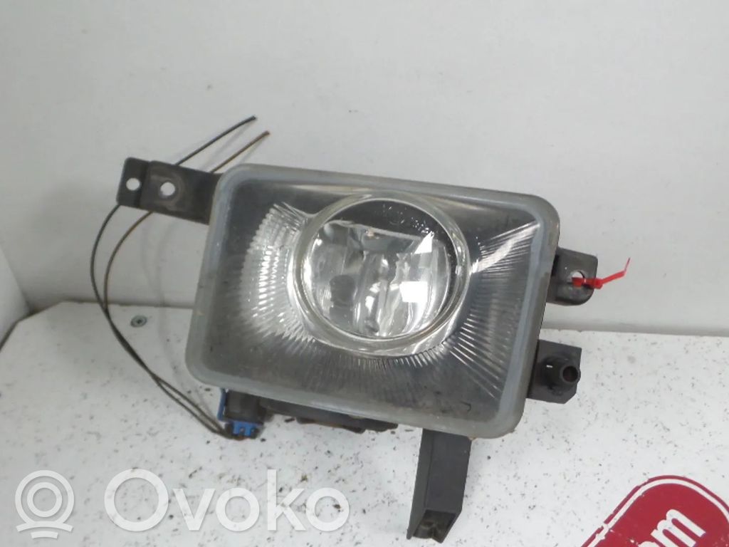 Opel Corsa C Miglas lukturis priekšā 