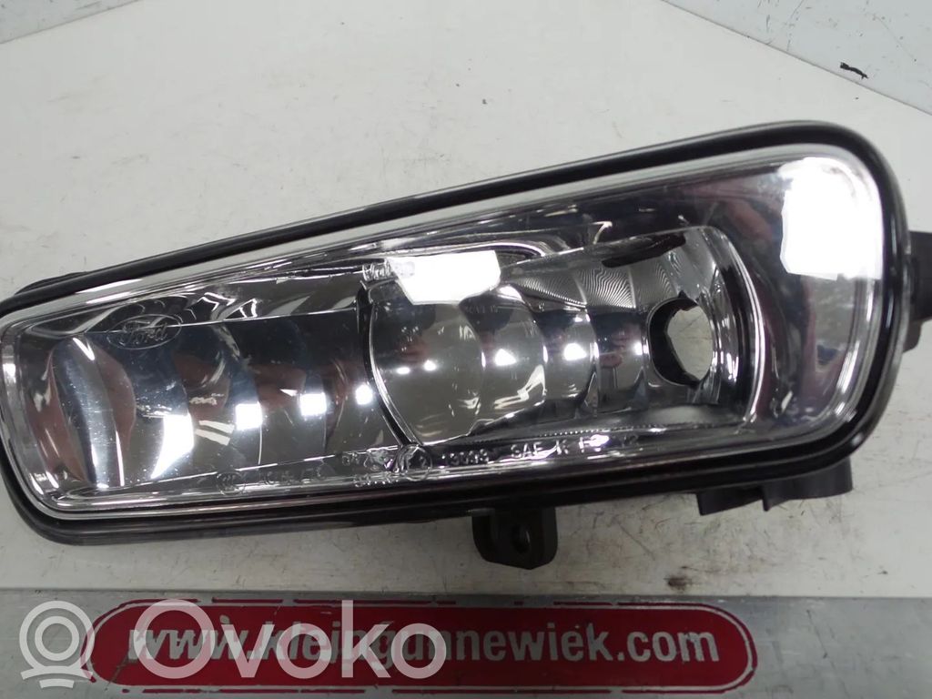 Ford Focus Miglas lukturis priekšā 