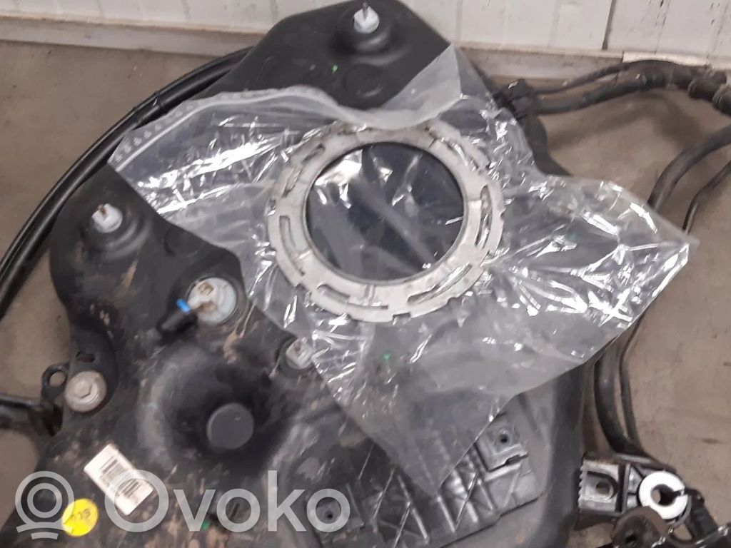 Zbiornik płynu AdBlue   4G0131877,4G0131879,4G0131879A,4G0131879C,4G0131879F,CZV,CZVA,CZVACZV