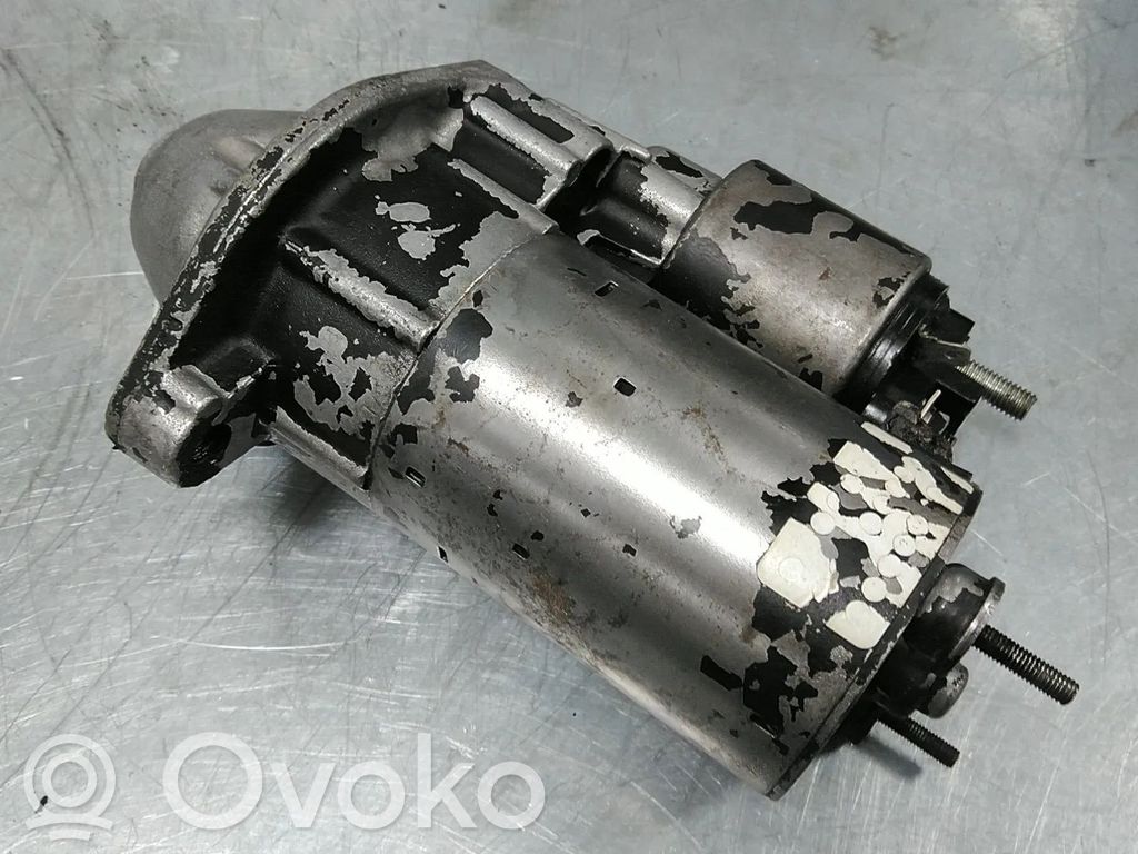 Audi A4 S4 B5 8D Starteris 