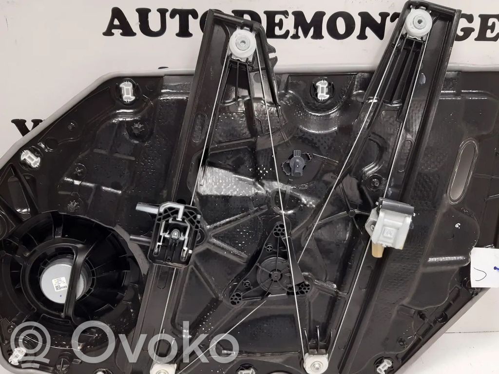 Ford Focus Front window lifting mechanism without motor 