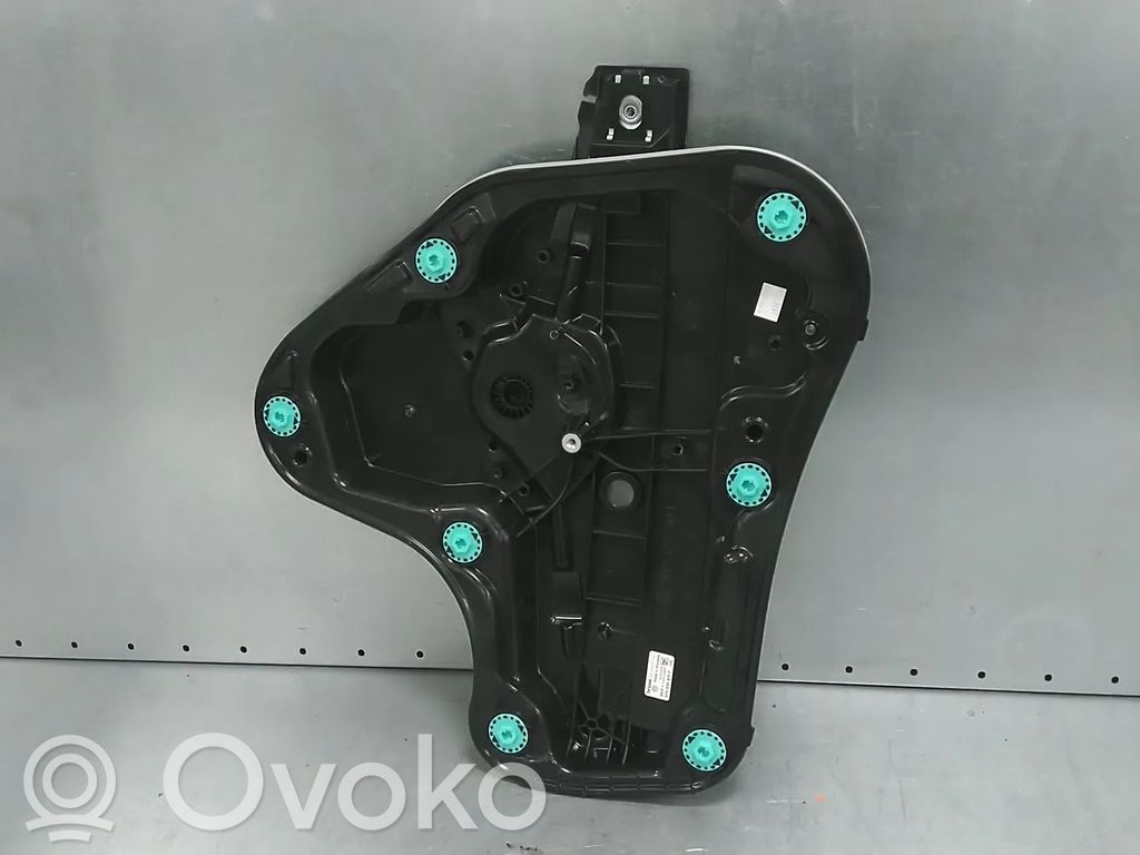 Volkswagen Golf VIII Mecanismo para subir la puerta trasera sin motor 