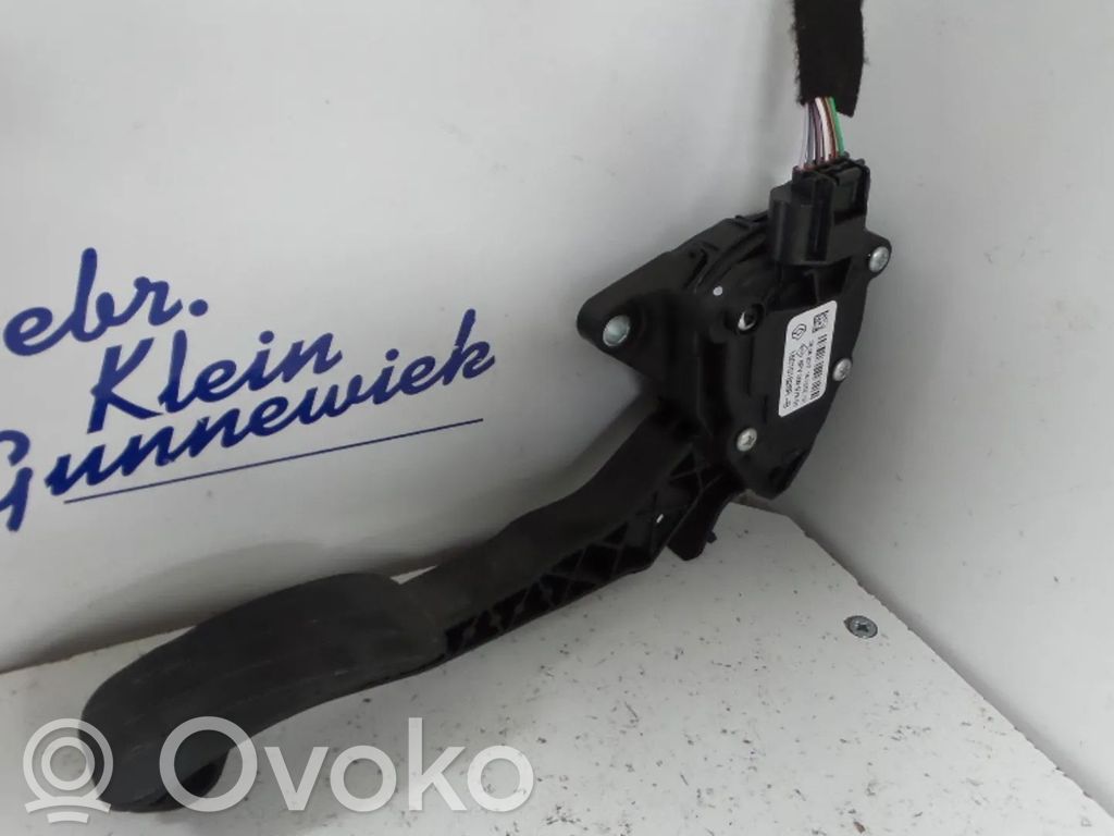 Renault Master III Czujnik położenia pedału gazu / przyspieszenia 