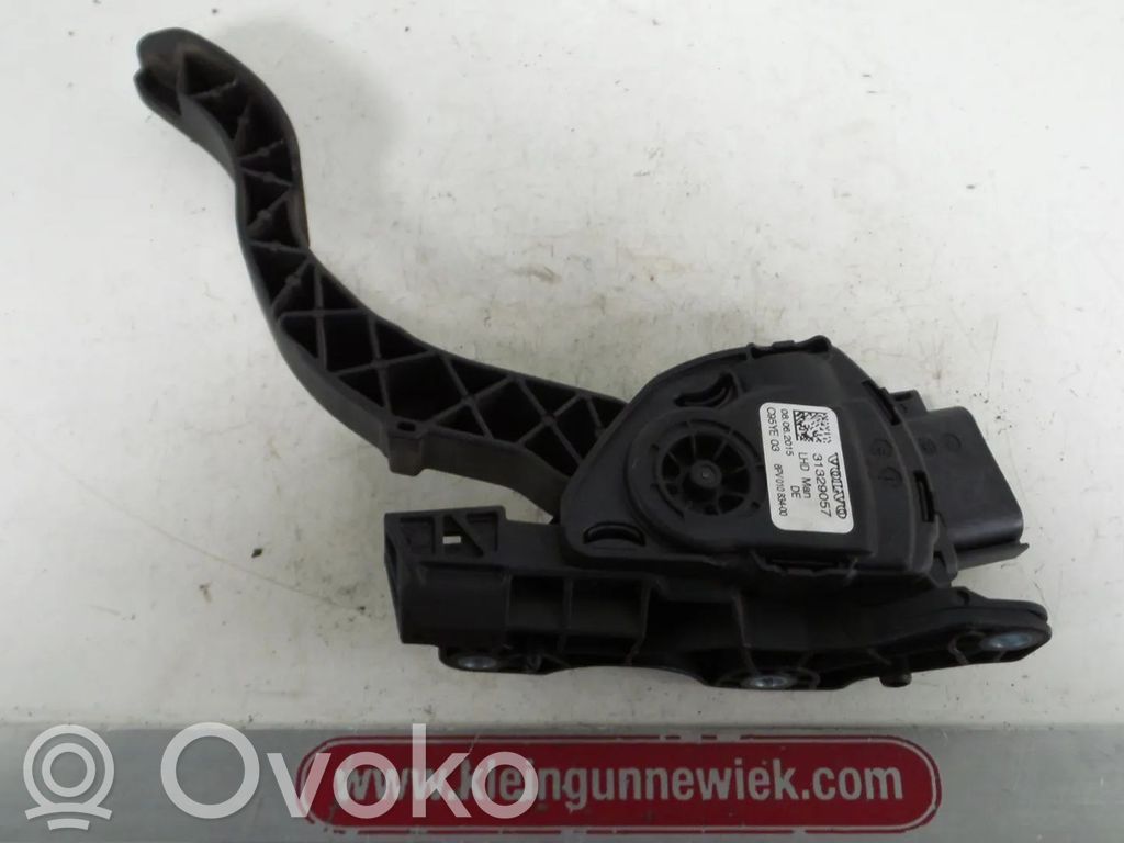 Volvo V70 Accelerator pedal position sensor 