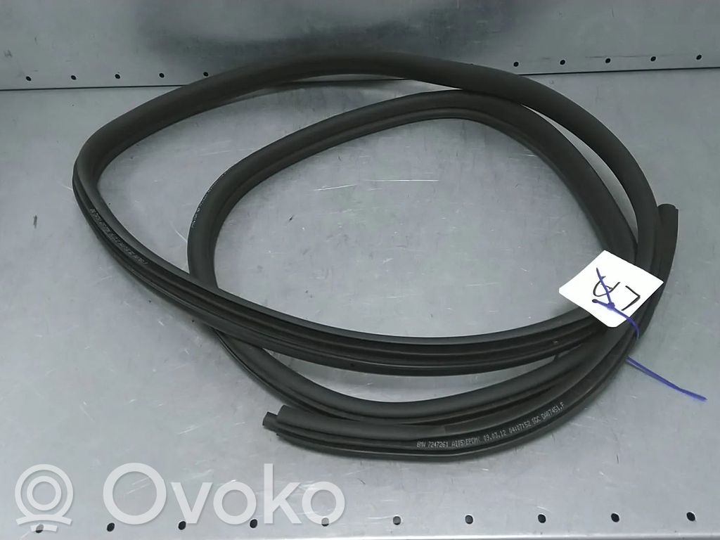 BMW 3 E90 E91 Takaoven kumitiiviste 