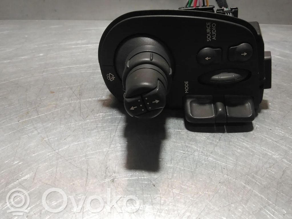 Renault Kangoo II Wiper turn signal indicator stalk/switch 