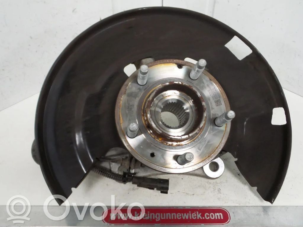 Opel Astra J Priekšējā riteņa rumbas vārpstas šarnīrs (stupica, capfa) 
