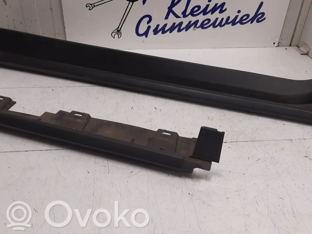 Ford Transit Courier Šoninė dugno apsauga 