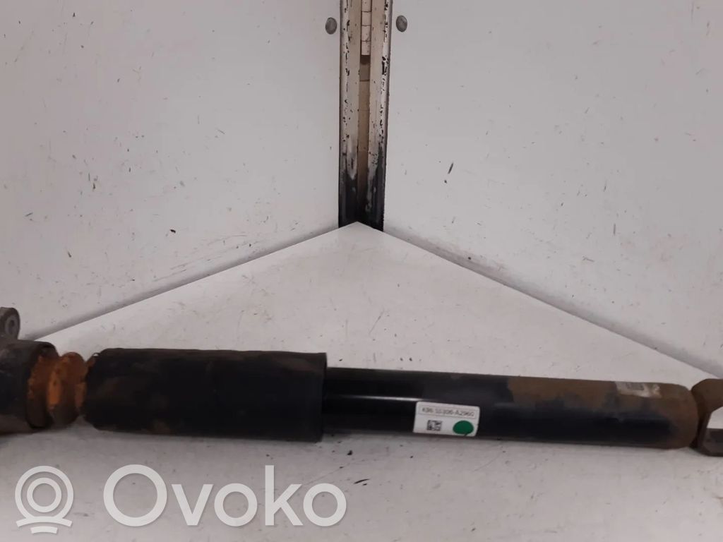 KIA Ceed Takaiskunvaimennin 