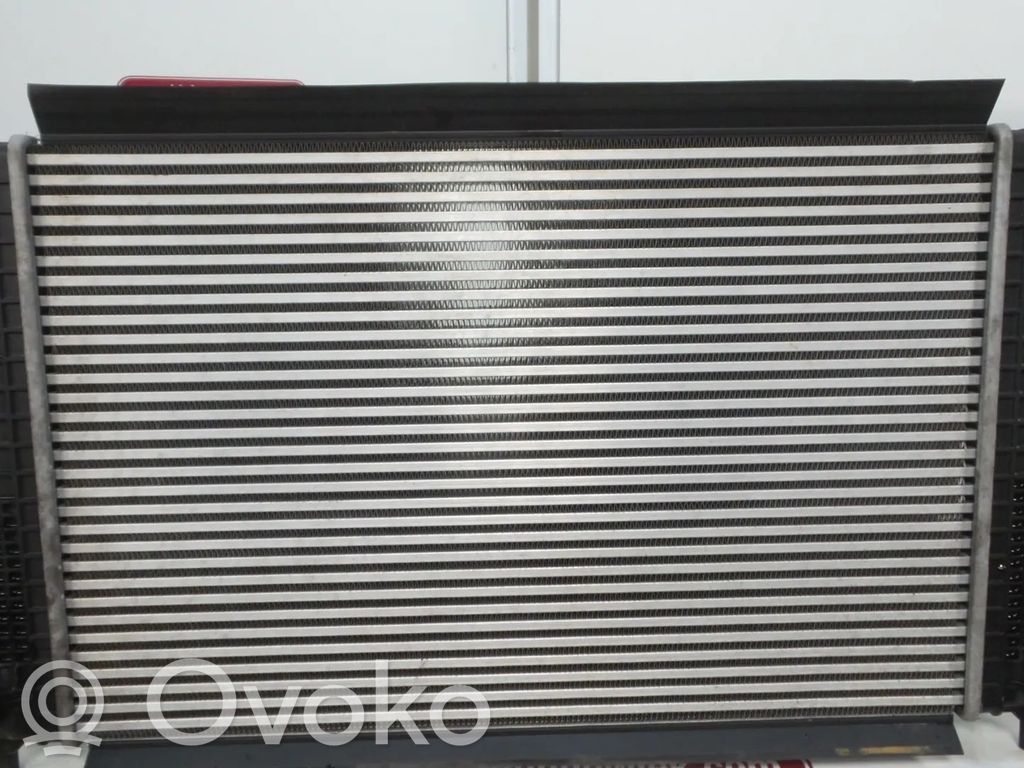 Volkswagen PASSAT B7 Interkūlerio radiatorius 