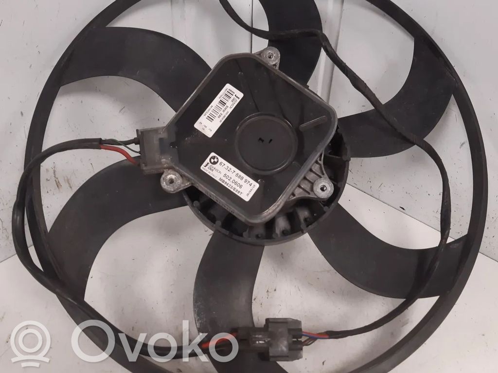 BMW 3 E90 E91 Radiator cooling fan shroud 