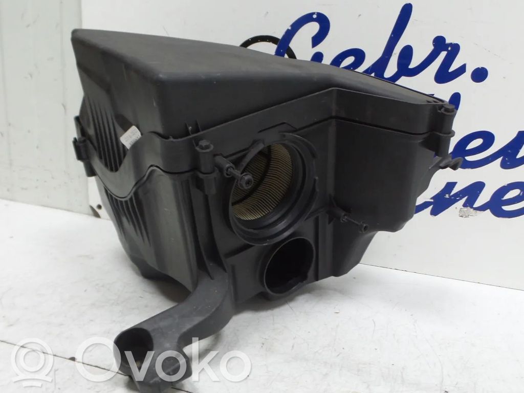 Ford Focus Air filter box 