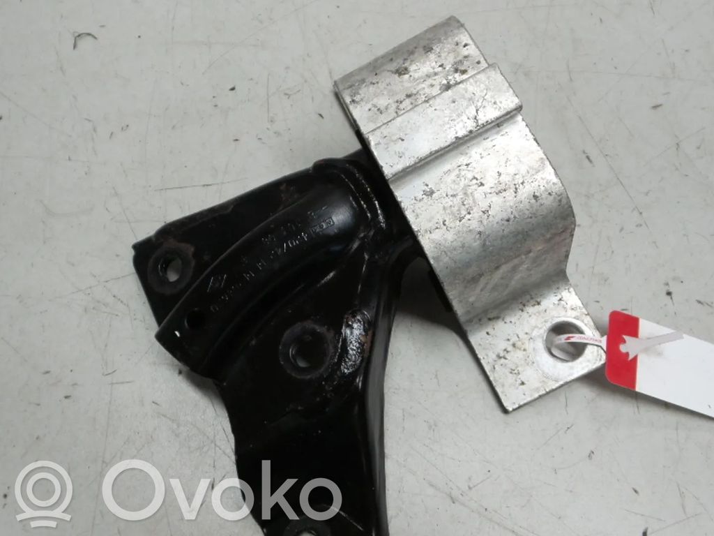 Dacia Logan I Engine mount bracket 