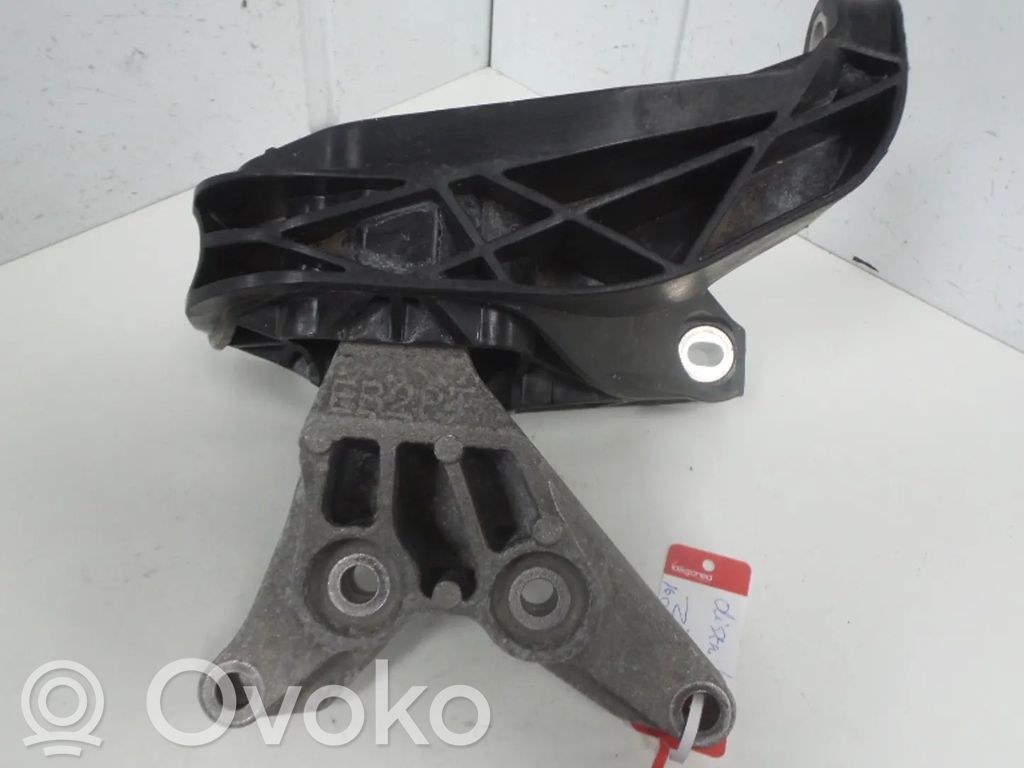 Opel Grandland X Engine mount bracket 