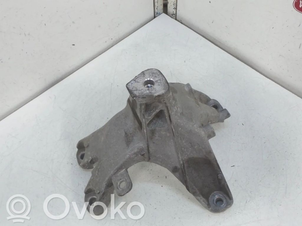 Audi A4 S4 B8 8K Engine mount bracket 