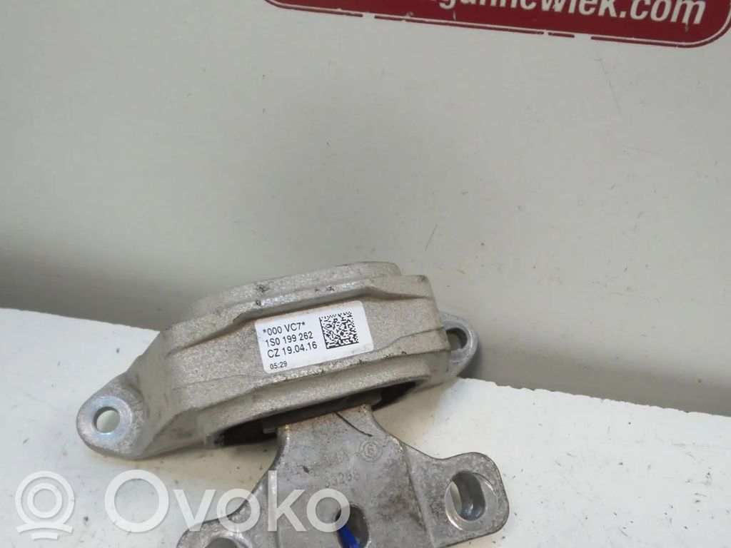 Volkswagen Up Engine mount bracket 