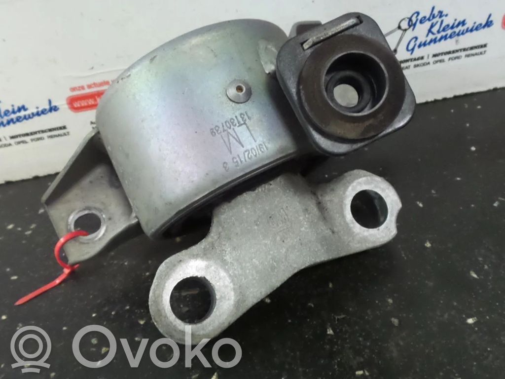 Opel Corsa E Variklio pagalvė 