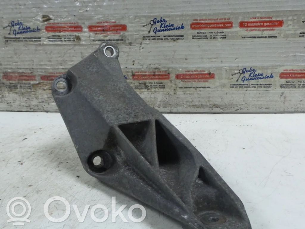 Audi A6 S6 C6 4F Supporto di montaggio del motore 
