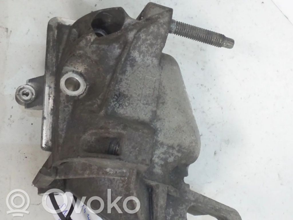 Ford Fiesta Engine mount bracket 