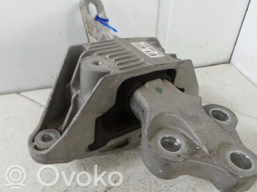 Opel Astra J Mocowanie / Uchwyt skrzyni biegów 