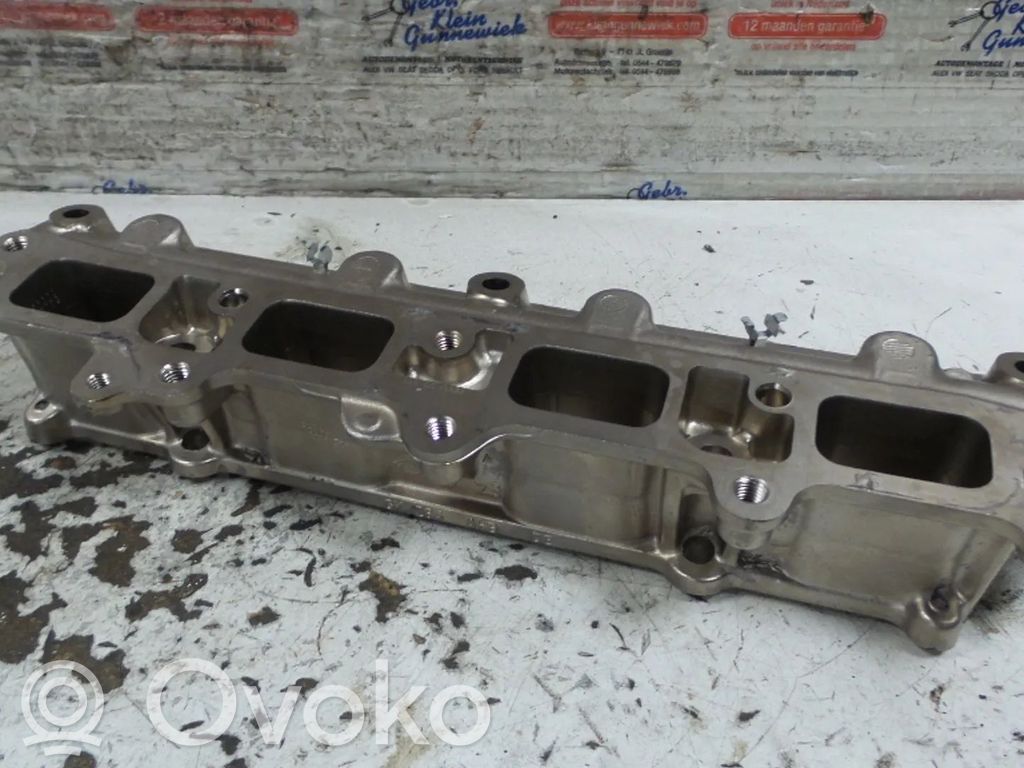 Volkswagen PASSAT B7 Kolektorius įsiurbimo 