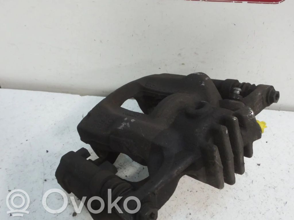 Opel Vivaro Etujarrusatula 