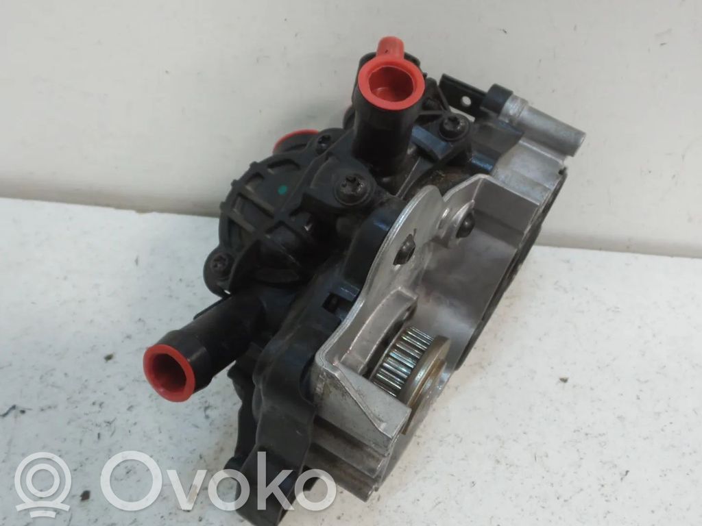 Volkswagen Golf VII Pompa wody 