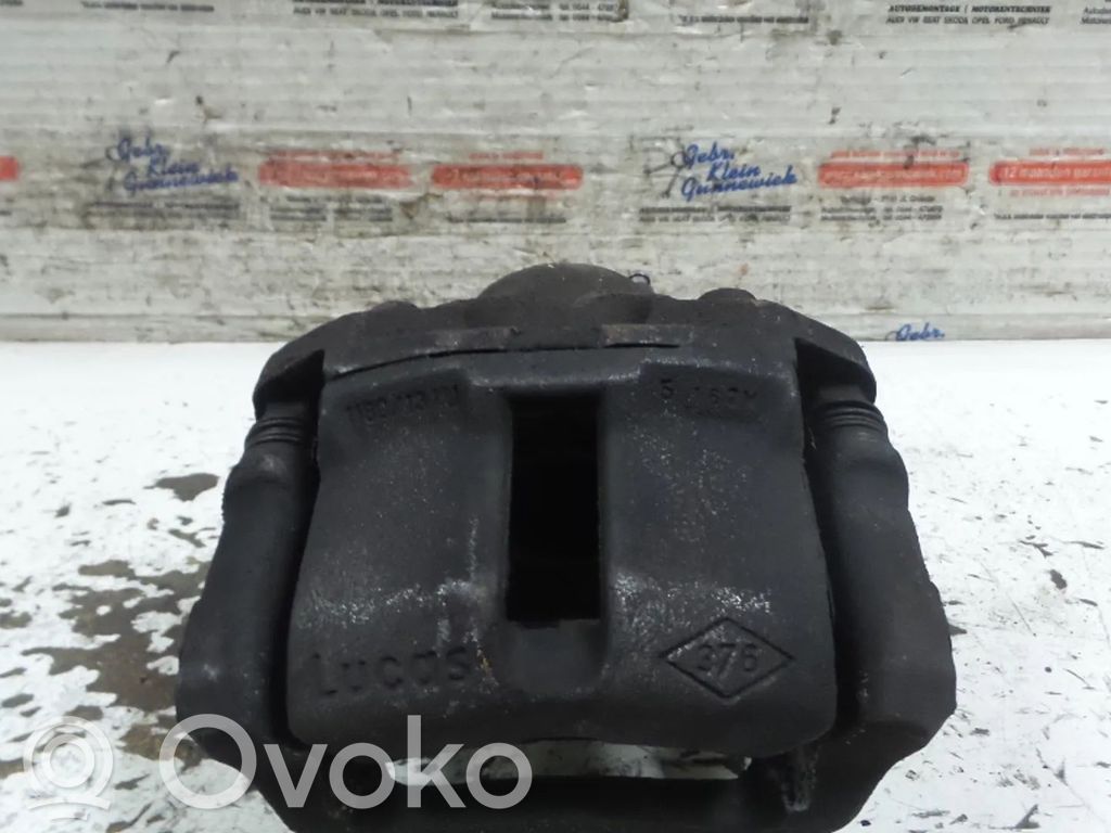 Dacia Sandero Zacisk hamulcowy przedni 